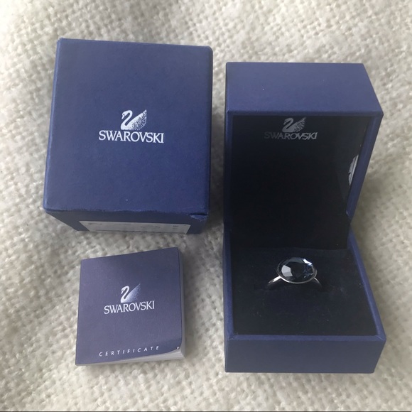 Blue Swarovski Ring - Picture 6 of 7